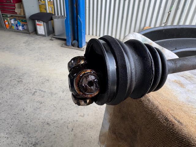 ミラジーノ　車検　ドライブシャフトブーツ交換
沖縄市　北中城村　うるま市　宜野湾市　浦添市　西原町　北谷町