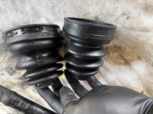 ミラジーノ　車検　ドライブシャフトブーツ交換
沖縄市　北中城村　うるま市　宜野湾市　浦添市　西原町　北谷町