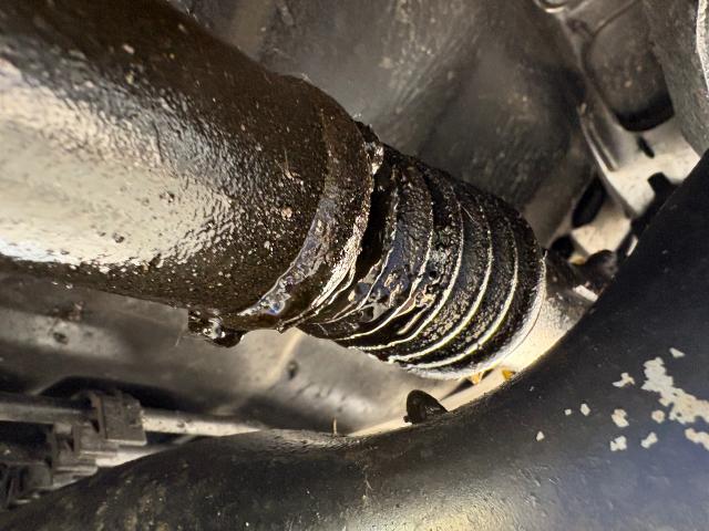 スズキ　ジムニー　車検 プロペラシャフトブーツ交換

沖縄市　北中城村　うるま市　宜野湾市　浦添市　西原町　北谷町