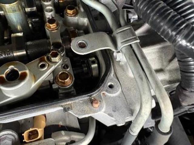 トヨタ　ノア　車検　チェックランプ点灯、バルブリフトコントローラー交換
沖縄市　北中城村　うるま市　宜野湾市　浦添市　西原町　北谷町