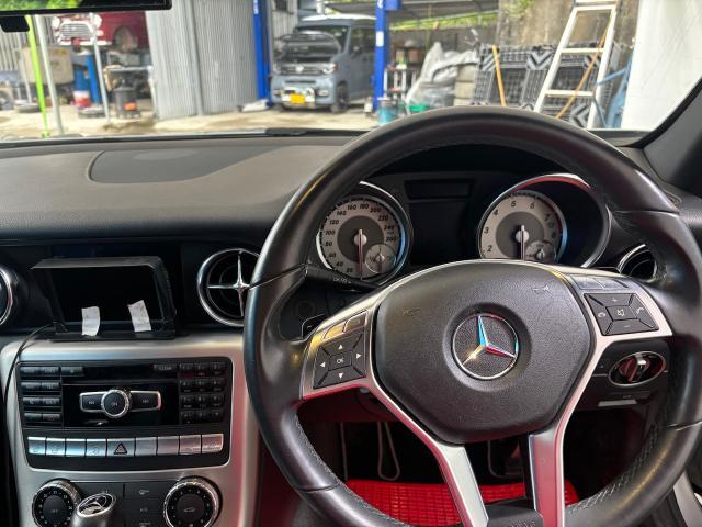 メルセデス・ベンツ　ＳＬＫ　クリーニング・清掃
沖縄市　北中城村　うるま市　宜野湾市　浦添市　西原町　北谷町