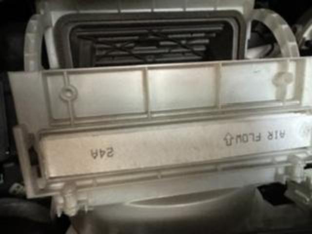 ホンダ　フリード　エアコンフィルター交換 沖縄市　北中城村　うるま市　宜野湾市　浦添市　西原町　北谷町