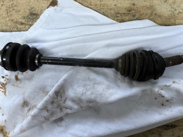 ダイハツ　ミラジーノ　法定点検　ドライブシャフトブーツ交換
沖縄市　北中城村　うるま市　宜野湾市　浦添市　西原町　北谷町