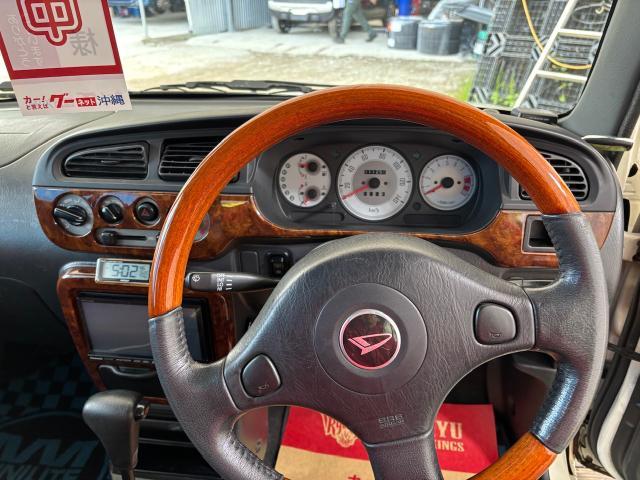 ダイハツ　ミラジーノ　クリーニング・清掃
沖縄市　北中城村　うるま市　宜野湾市　浦添市　西原町　北谷町