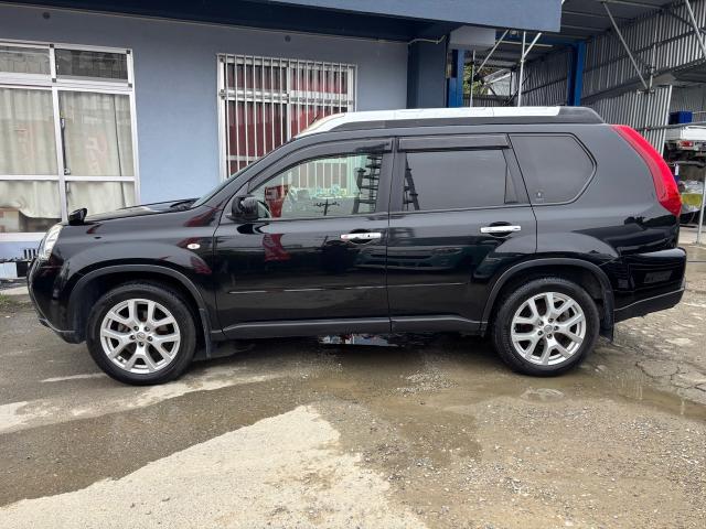 日産　エクストレイル　外装クリーニング　沖縄市　北中城村　うるま市　宜野湾市　浦添市　西原町　北谷町