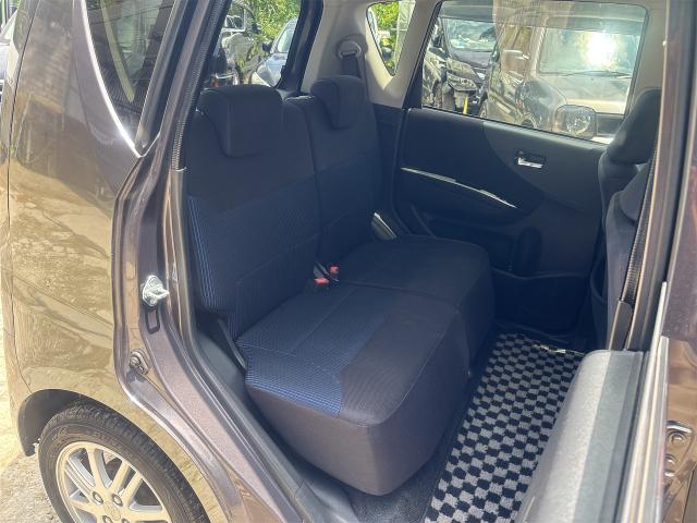 ダイハツ　ムーヴ　クリーニング・清掃
沖縄市　北中城村　うるま市　宜野湾市　浦添市　西原町　北谷町