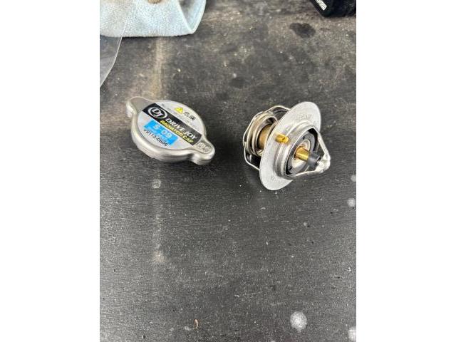 日産　マーチ　法定点検　サーモスタット　ラジエターキャップ交換
沖縄市　北中城村　うるま市　宜野湾市　浦添市　西原町　北谷町