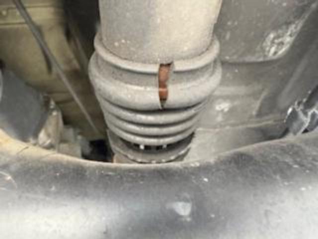 スズキ ジムニー 車検 プロペラシャフトブーツ交換
沖縄市 北中城村 うるま市 宜野湾市 浦添市 西原町 北谷町