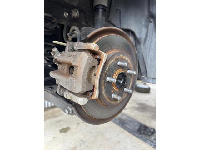 トヨタ プリウス 車検
沖縄市 北中城村 うるま市 宜野湾市 浦添市 西原町 北谷町