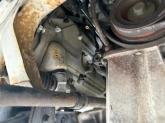 スズキ　アルトラパン　エンジン関連修理・整備 オルタネーター交換、オルタネーター充電不良、
沖縄市　北中城村　うるま市　宜野湾市　浦添市　西原町　北谷町