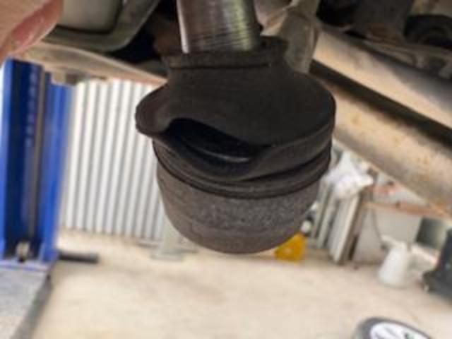 スズキ　ワゴンＲ　車検　タイロッドエンドブーツ交換
沖縄市　北中城村　うるま市　宜野湾市　浦添市　西原町　北谷町