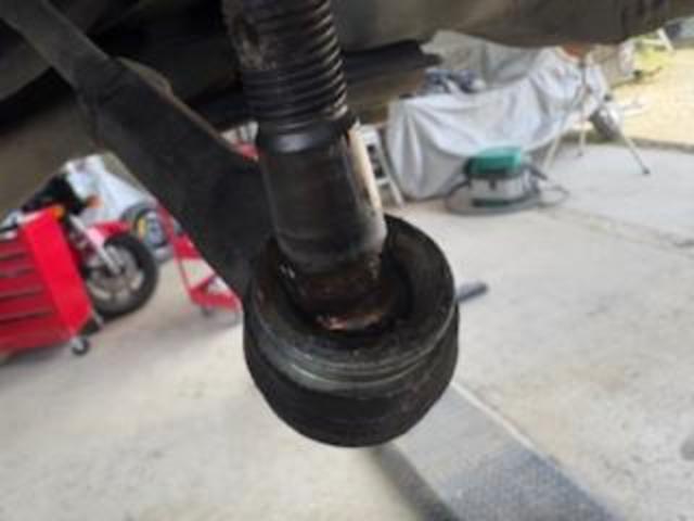 スズキ　ワゴンＲ　車検　タイロッドエンドブーツ交換
沖縄市　北中城村　うるま市　宜野湾市　浦添市　西原町　北谷町