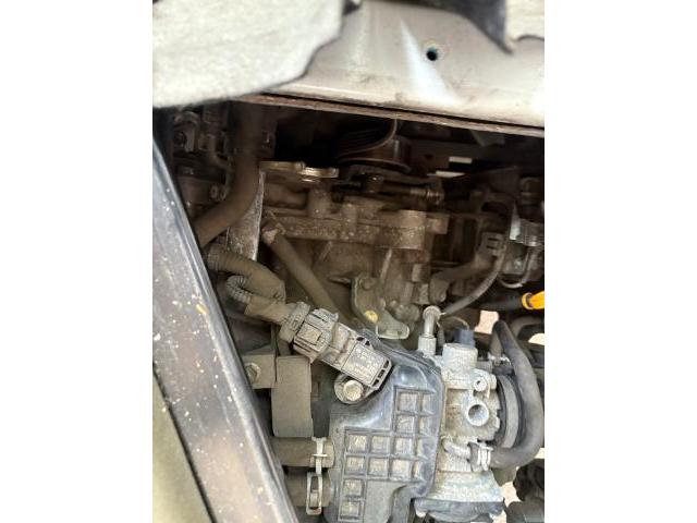 マツダ　スクラム　エンジン関連修理・整備　リビルトオルタネーター交換
沖縄市　北中城村　うるま市　宜野湾市　浦添市　西原町　北谷町