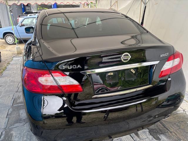 日産　フーガ　ガラスコーティング
沖縄市　北中城村　うるま市　宜野湾市　浦添市　西原町　北谷町