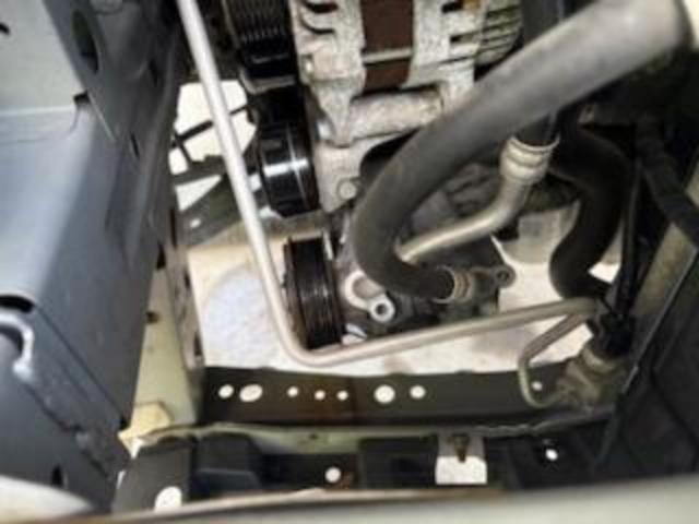 日産　ノート　A/Cコンプレッサー交換
沖縄市　北中城村　うるま市　宜野湾市　浦添市　西原町　北谷町
