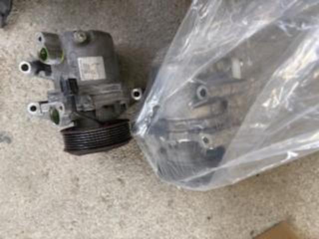 日産　ノート　A/Cコンプレッサー交換
沖縄市　北中城村　うるま市　宜野湾市　浦添市　西原町　北谷町
