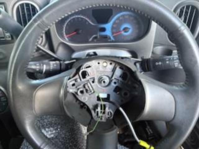 日産　キューブ　車検　スパイラルケーブル交換
沖縄市　北中城村　うるま市　宜野湾市　浦添市　西原町　北谷町