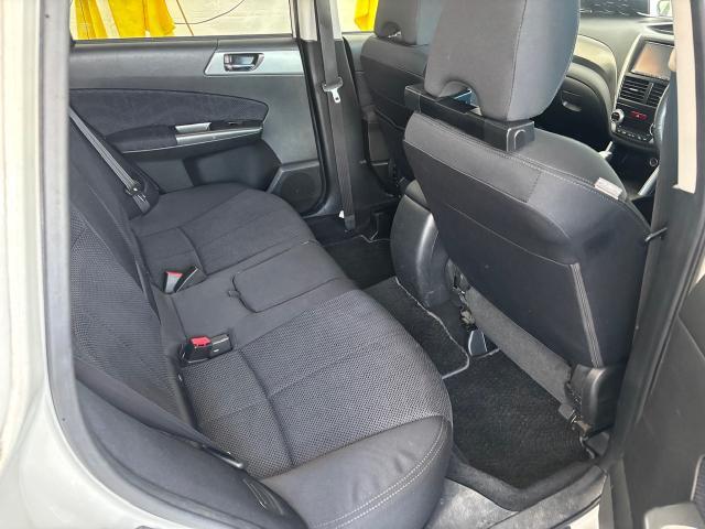 スバル　フォレスター　クリーニング・清掃
沖縄市　北中城村　うるま市　宜野湾市　浦添市　西原町　北谷町