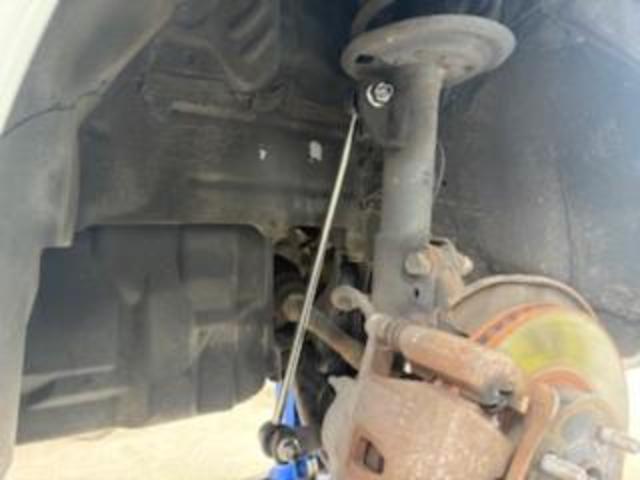 トヨタ　アクア　車検　スタビリンクロッド交換、オイル交換
沖縄市　北中城村　うるま市　宜野湾市　浦添市　西原町　北谷町