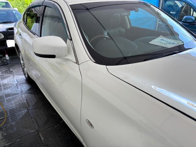 日産　フーガ　外装研磨
沖縄市　北中城村　うるま市　宜野湾市　浦添市　西原町　北谷町