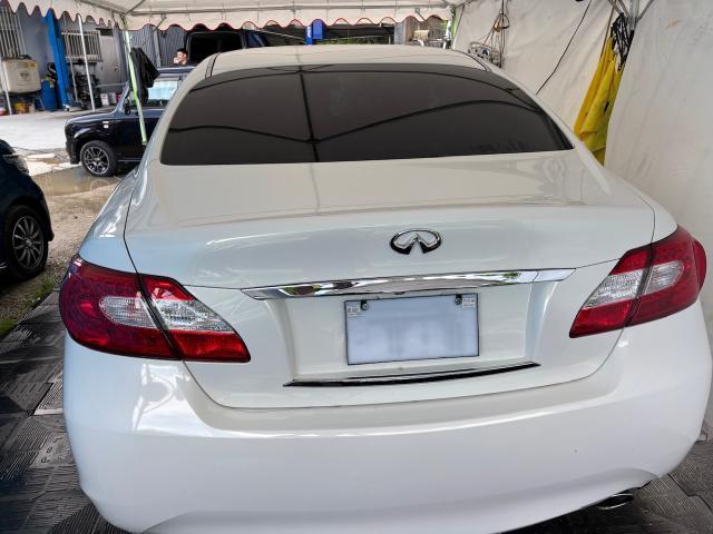 日産　フーガ　外装研磨
沖縄市　北中城村　うるま市　宜野湾市　浦添市　西原町　北谷町