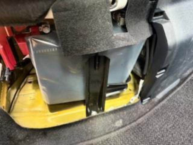 トヨタ アクア 車検 補機バッテリー交換
沖縄市 北中城村 うるま市 宜野湾市 浦添市 西原町 北谷町