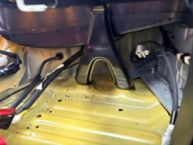 トヨタ アクア 車検 補機バッテリー交換
沖縄市 北中城村 うるま市 宜野湾市 浦添市 西原町 北谷町