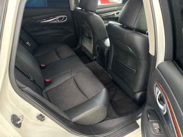 日産　フーガ　クリーニング・清掃
沖縄市　北中城村　うるま市　宜野湾市　浦添市　西原町　北谷町