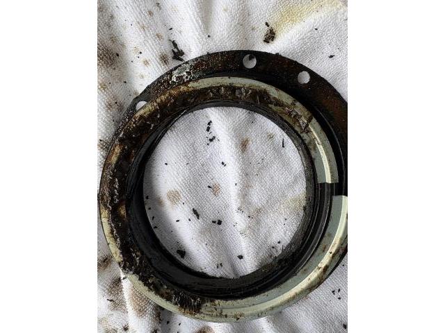 スズキ　ジムニー　サスペンション・足回り修理・整備　キングピンベアリング交換、
沖縄市　北中城村　うるま市　宜野湾市　浦添市　西原町　北谷町