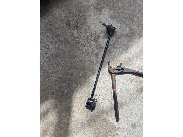 ホンダ　フリード　サスペンション・足回り修理・整備
沖縄市　北中城村　うるま市　宜野湾市　浦添市　西原町　北谷町