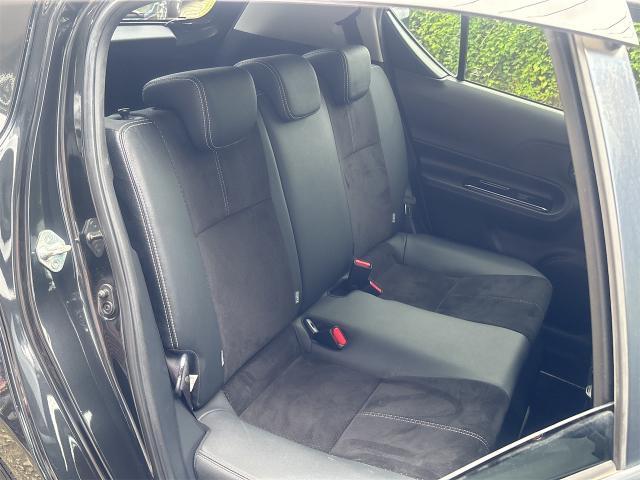 トヨタ　アクア　クリーニング・清掃
沖縄市　北中城村　うるま市　宜野湾市　浦添市　西原町　北谷町