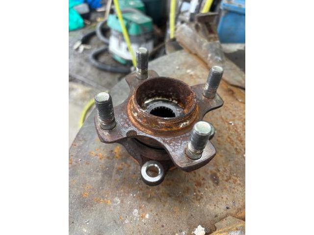 スズキ　ワゴンＲスティングレー　サスペンション・足回り修理・整備
沖縄市　北中城村　うるま市　宜野湾市　浦添市　西原町　北谷町