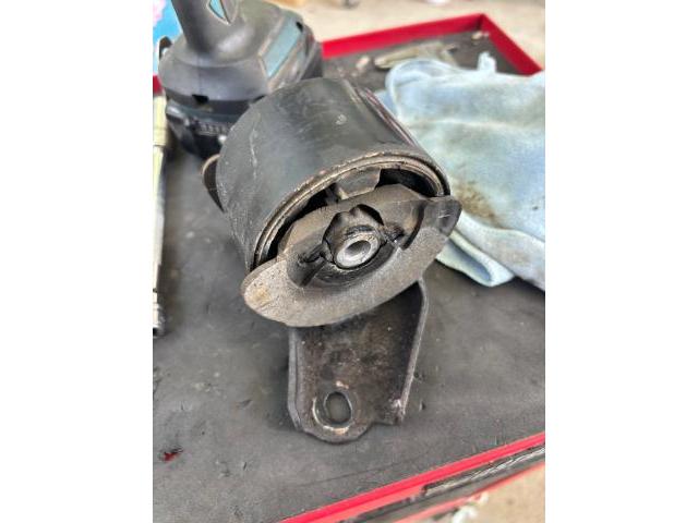 ダイハツ　ミラジーノ　エンジン関連修理・整備
沖縄市　北中城村　うるま市　宜野湾市　浦添市　西原町　北谷町