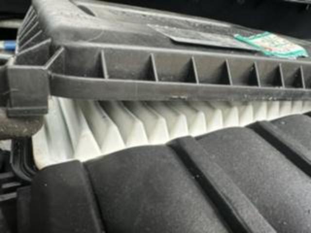 マツダ　ベリーサ　エアーエレメント交換 沖縄市　北中城村　うるま市　宜野湾市　浦添市　西原町　北谷町