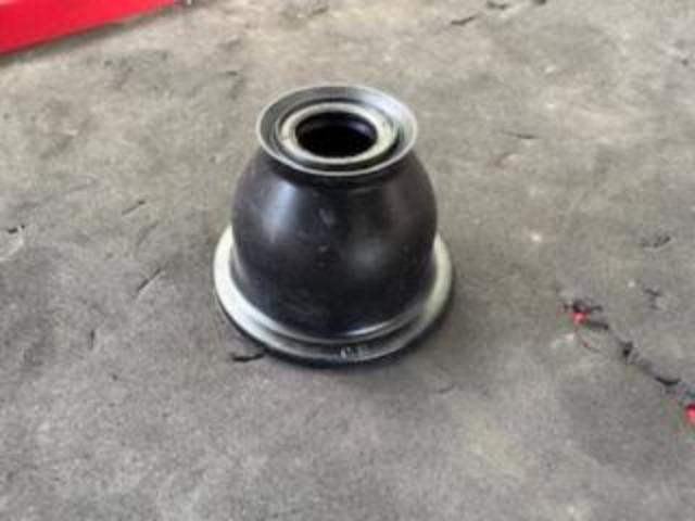 ホンダ　ゼスト　車検　ロアボールブーツ交換
沖縄市　北中城村　うるま市　宜野湾市　浦添市　西原町　北谷町