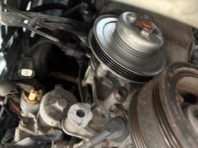 ダイハツ　ミラ　電装系修理　オルタネーター、ファンベルト交換
沖縄市　北中城村　うるま市　宜野湾市　浦添市　西原町　北谷町