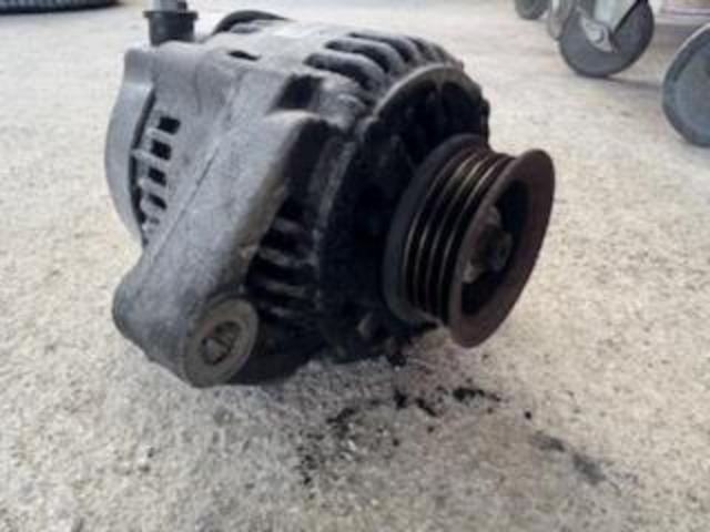 ダイハツ　ネイキッド　電装系修理　オルタネーター交換
沖縄市　北中城村　うるま市　宜野湾市　浦添市　西原町　北谷町