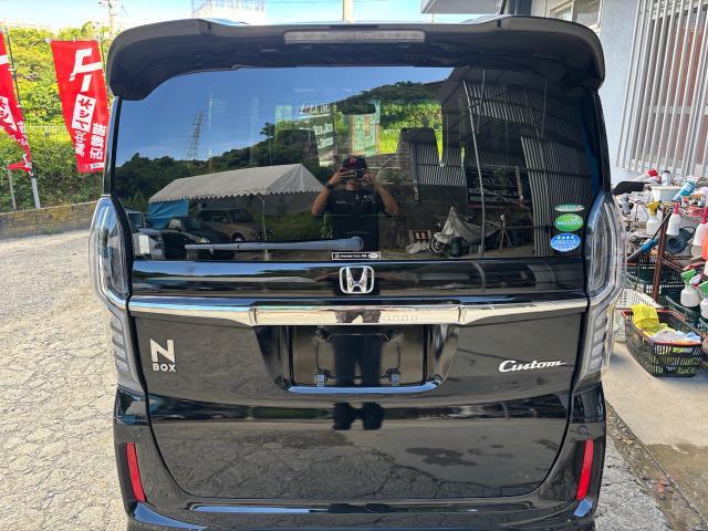 ホンダ　Ｎ－ＢＯＸカスタム　ガラスコーティング
沖縄市　北中城村　うるま市　宜野湾市　浦添市　西原町　北谷町