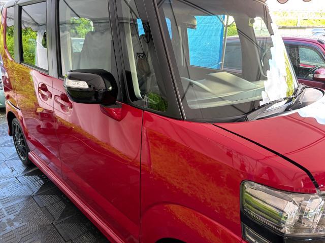 ホンダ　Ｎ－ＢＯＸカスタム　ガラスコーティング
沖縄市　北中城村　うるま市　宜野湾市　浦添市　西原町　北谷町