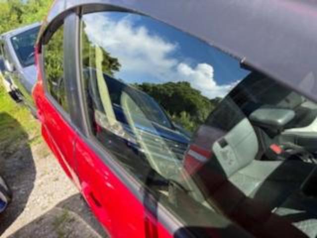 トヨタ　アクア　その他修理・整備　フロントドアガラス交換
沖縄市　北中城村　うるま市　宜野湾市　浦添市　西原町　北谷町