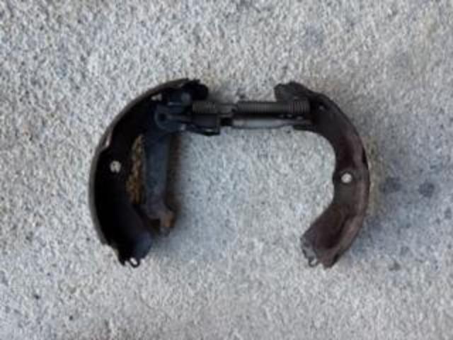 日産 デイズルークス 車検整備、リヤライニング交換
沖縄市 北中城村 うるま市 宜野湾市 浦添市 西原町 北谷町