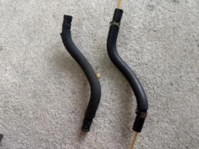 日産　エルグランド　サスペンション・足回り修理・整備　ラックピニオン交換、パワステポンプホース交換
沖縄市　北中城村　うるま市　宜野湾市　浦添市　西原町　北谷町