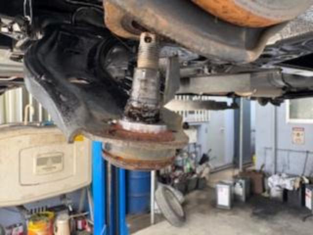 ホンダ N-ONE 車検 ロアボールブーツ交換
沖縄市 北中城村 うるま市 宜野湾市 浦添市 西原町 北谷町