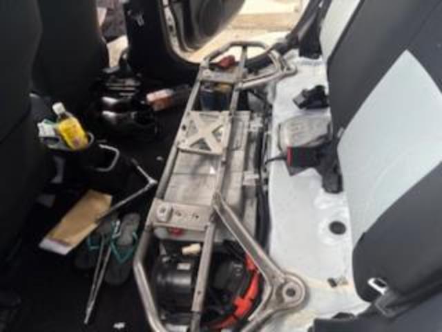 トヨタ　アクア　電装系修理　HVバッテリー
沖縄市　北中城村　うるま市　宜野湾市　浦添市　西原町　北谷町