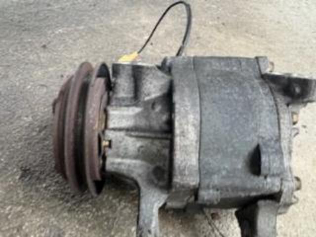 ダイハツ　ミラジーノ　電装系修理　A/Cコンプレッサー交換
沖縄市　北中城村　うるま市　宜野湾市　浦添市　西原町　北谷町