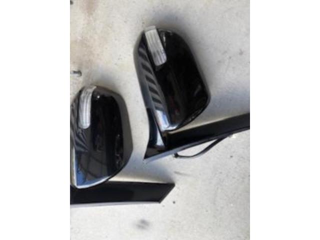 トヨタ　ヴェルファイア　電装系修理　ドアミラー交換
沖縄市　北中城村　うるま市　宜野湾市　浦添市　西原町　北谷町