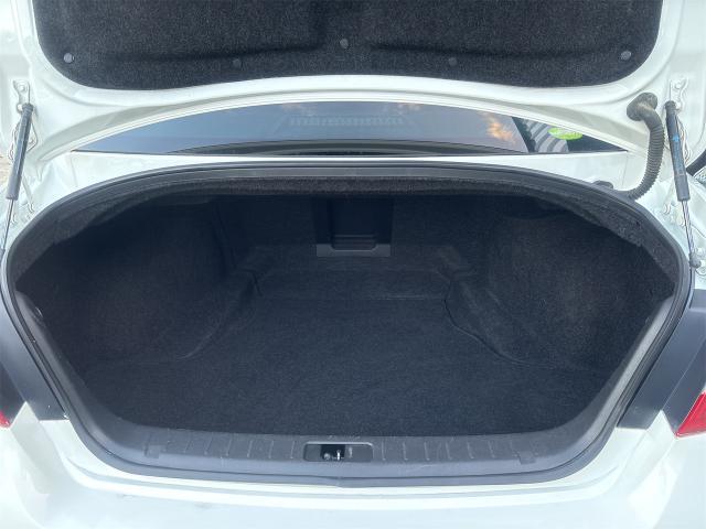 日産　フーガ　クリーニング・清掃
沖縄市　北中城村　うるま市　宜野湾市　浦添市　西原町　北谷町