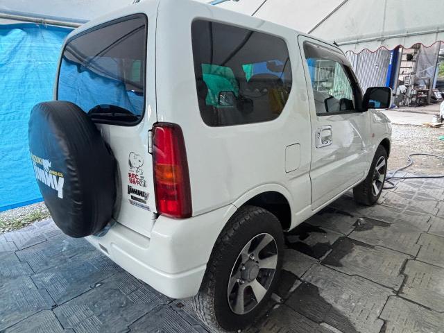 スズキ　ジムニー　ボディコーティング(ガラスコーティング施工) 沖縄市　北中城村　うるま市　宜野湾市　浦添市　西原町　北谷町