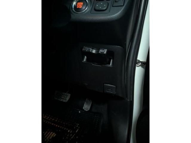 トヨタ　ヴィッツ　カーナビ・ETC・ドラレコ取付　アンダーコート
沖縄市　北中城村　うるま市　宜野湾市　浦添市　西原町　北谷町