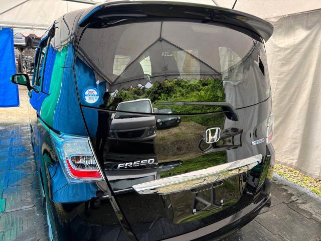 ホンダ　フリードハイブリッド　外装研磨
沖縄市　北中城村　うるま市　宜野湾市　浦添市　西原町　北谷町